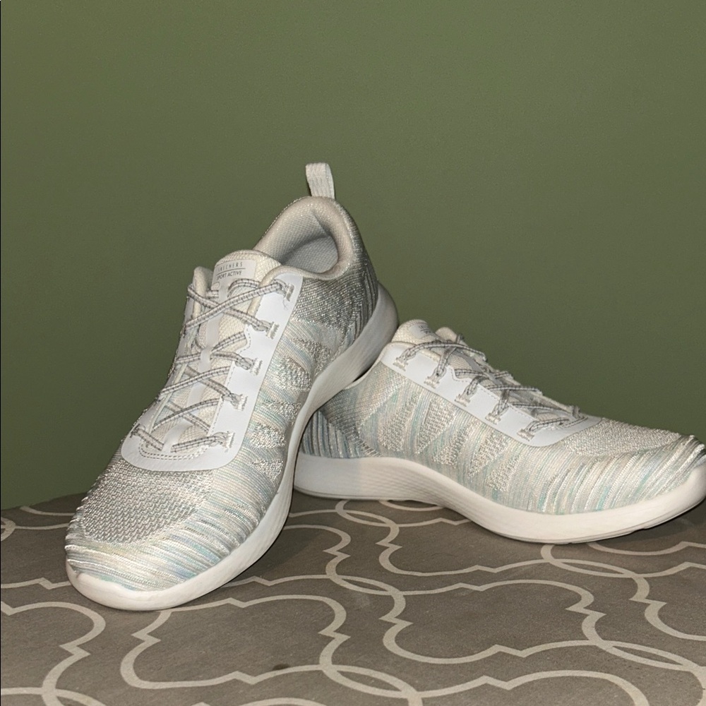 Skechers Womens Vapor Foam Lite 104432W Shoes. Size 8W